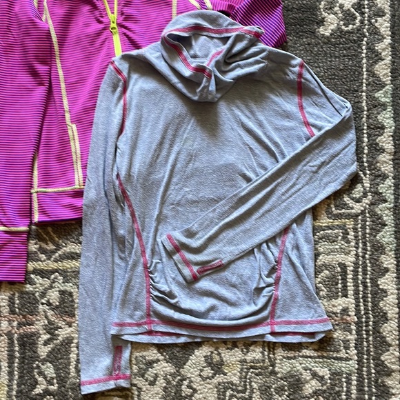 Zella Girl Striped Zip-Up and Light Weight Cowl Neck Long-asleep Tee - Picture 8 of 11